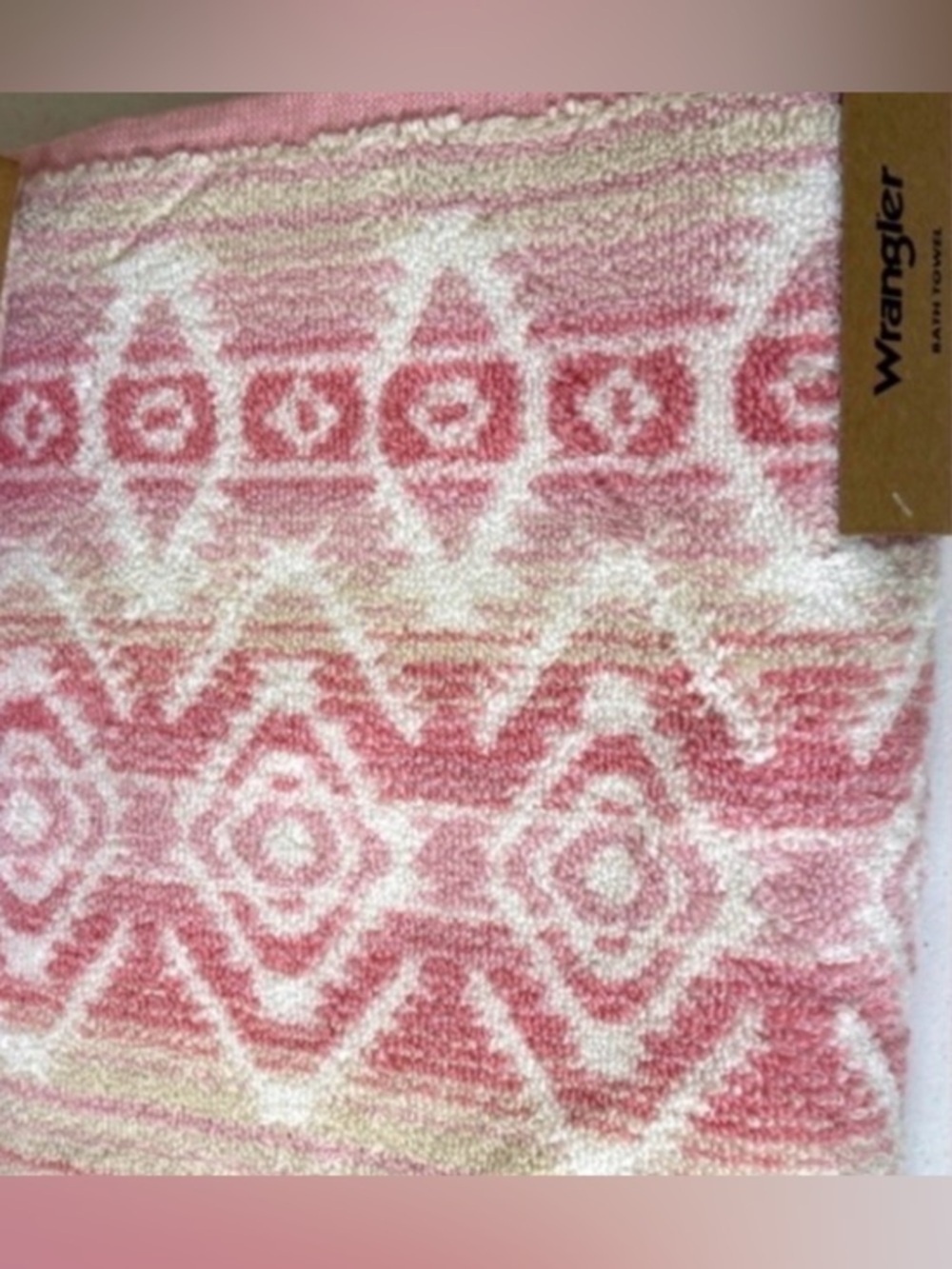 NWT WRANGLER JERICHO PINK BATH TOWEL